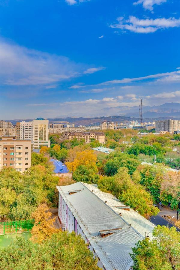 "Asaapart" Lamiya Apartment Almaty Bagian luar foto